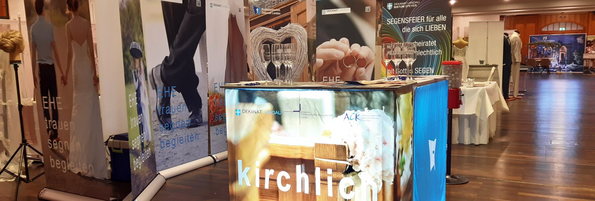 Kirche bei Hochzeitsmesse in Landau